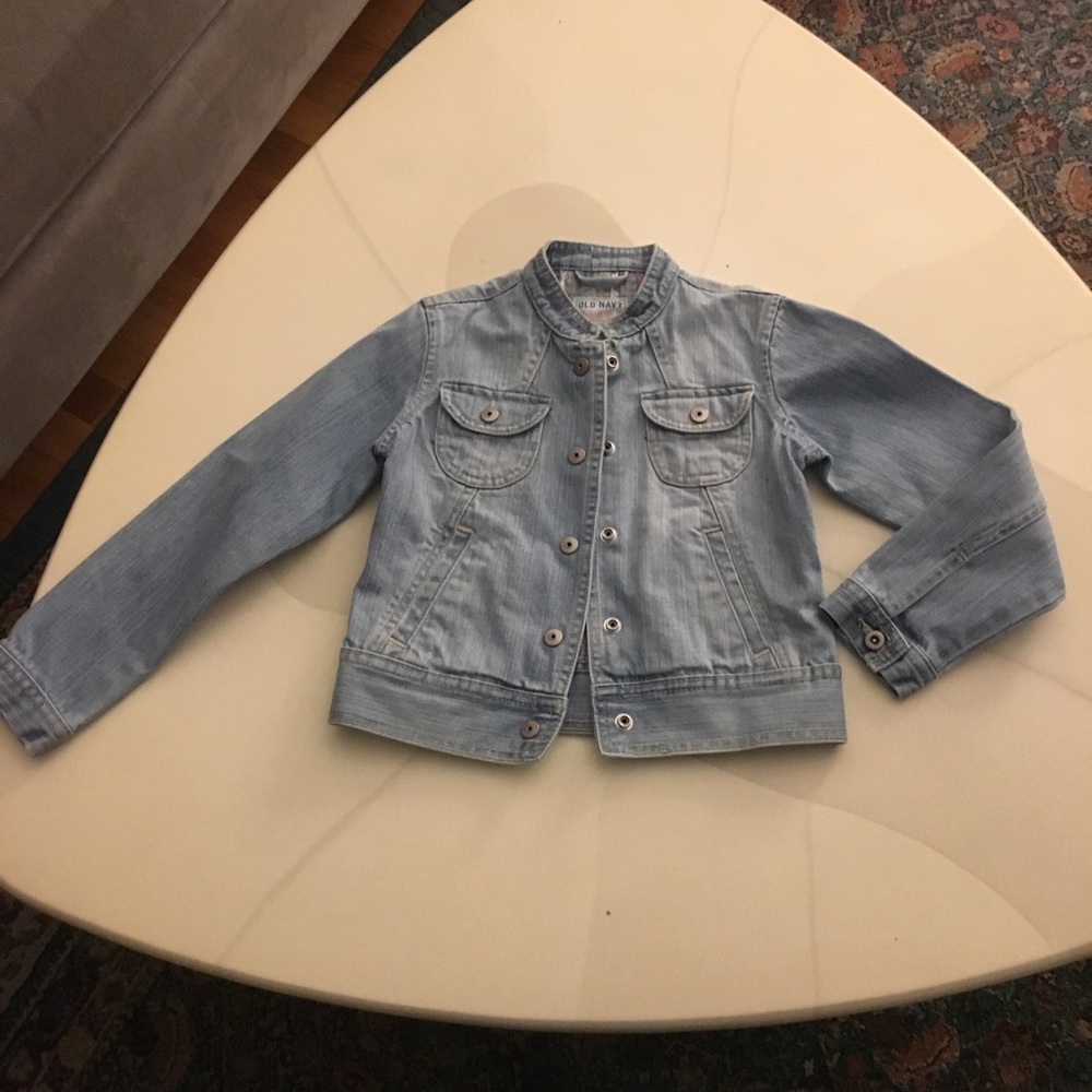 Old Navy tab collar jean jacket Girls Size 6-7